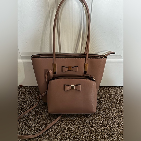 Bag - Picture 1 of 4